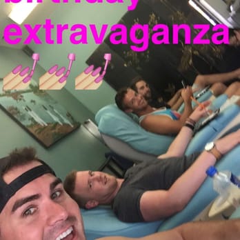 Queen's Nails - Nail Salons Near Me - Scottsdale, Arizona