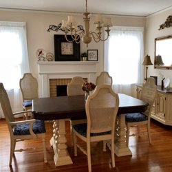 Anna's Place - Dining Room