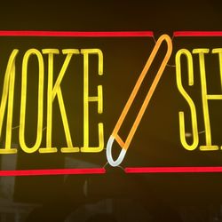 United Mobile & Smoke Shop