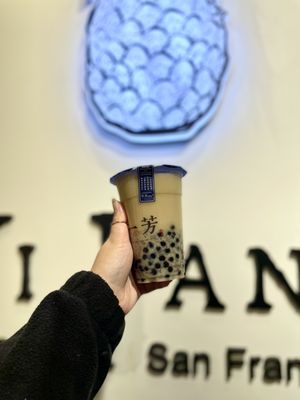 Yifang Taiwan Fruit Tea by null