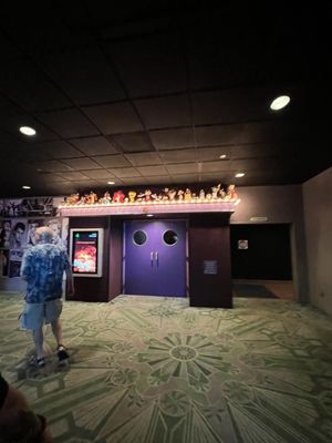 Hollywood Palms Cinema by null