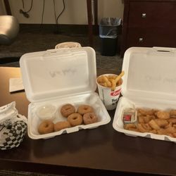 Spangles - Cheeseburger, donuts, fries, onion ring bites
