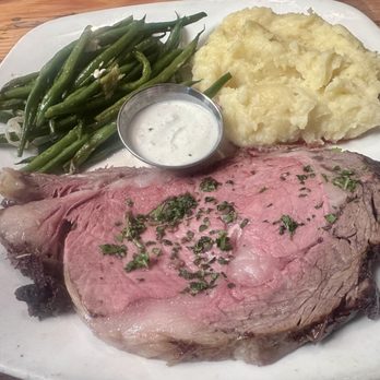 Cafeteria 15L - Prime rib - Breakfast & Brunch Near Me - Sacramento, California
