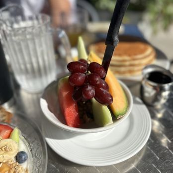 The Frog Pond - Fruit bowl - Breakfast & Brunch Near Me - St Pete Beach, Florida