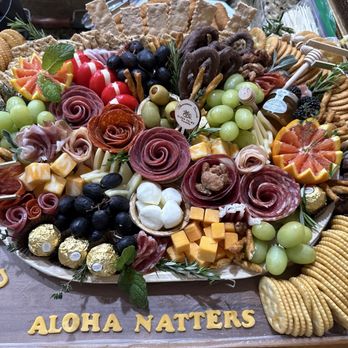 Aloha Palms Hospitality - Charcuterie board - Vacation Rentals Near Me - Honolulu, Hawaii