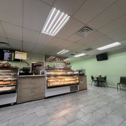 Yessy Cuban Bakery