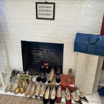 Duckpin Consignment Adventure  - Women's Clothing Near Me - Lutherville-Timonium, Maryland