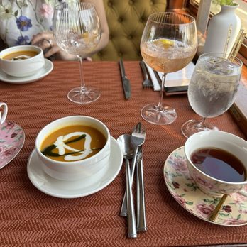 Napa Valley Wine Train - Carrot soup, unlimited tea - New American Near Me - Napa, California