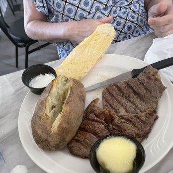 Dukes Steakhouse - Steakhouses Near Me - Elkins, West Virginia Dukes Steakhouse - Steakhouses Near Me - Elkins, West Virginia