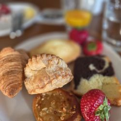MAYO - Assorted breakfast pastries ...