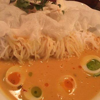 NaKorn - Jumbo lump blue crabmeat - Thai Near Me - Evanston, Illinois
