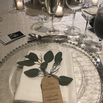 Country Bouquets - Place setting greenery - Flowers & Gifts Near Me - Makawao, Hawaii