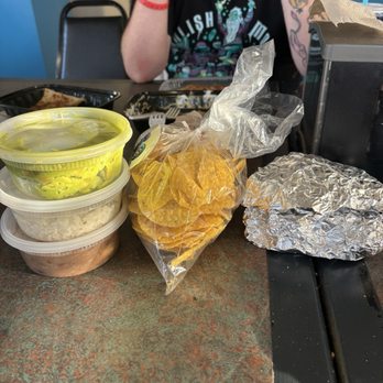 The Barnyard Mexican Grill - Cantina Chicken burrito, chips & guac, rice & beans. Carnitas quesadilla & burrito bowl. - Mexican Near Me - Pima, Arizona