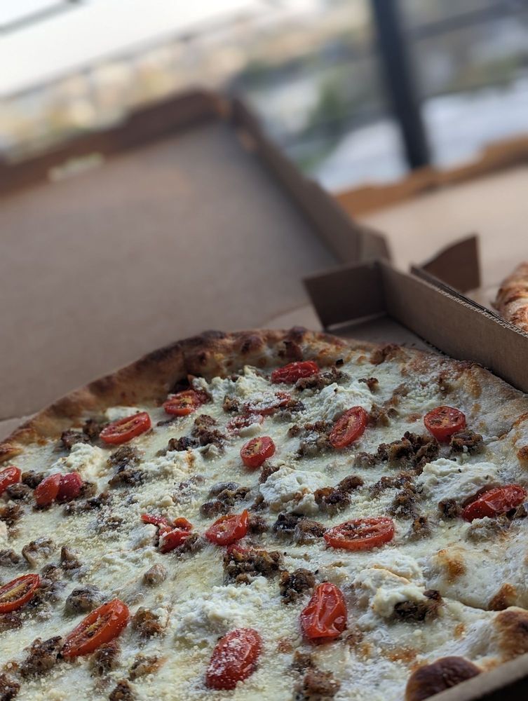 PIZZA BROS Updated September 2024 98 Photos & 152 Reviews 501 Cherokee Blvd, Chattanooga