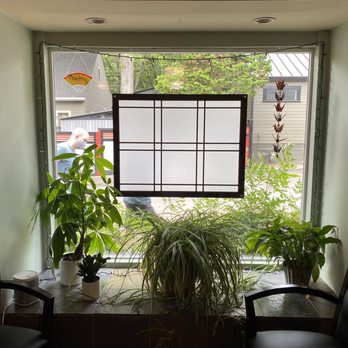 Soaring Crane Acupuncture - Waiting room window - Acupuncture Near Me - Lake Oswego, Oregon Soaring Crane Acupuncture - Waiting room window - Acupuncture Near Me - Lake Oswego, Oregon