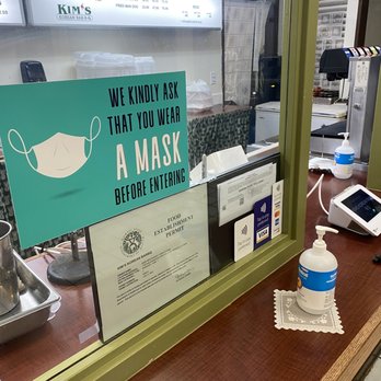 Kim's Korean Bar-B-Q - Wear that mask and use the provided hand sanitizer! - Korean Near Me - Honolulu, Hawaii