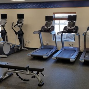 Hampton Inn & Suites St. George SunRiver - Nice, modern facility to work of some calories or stress. - Hotels Near Me - St George, Utah
