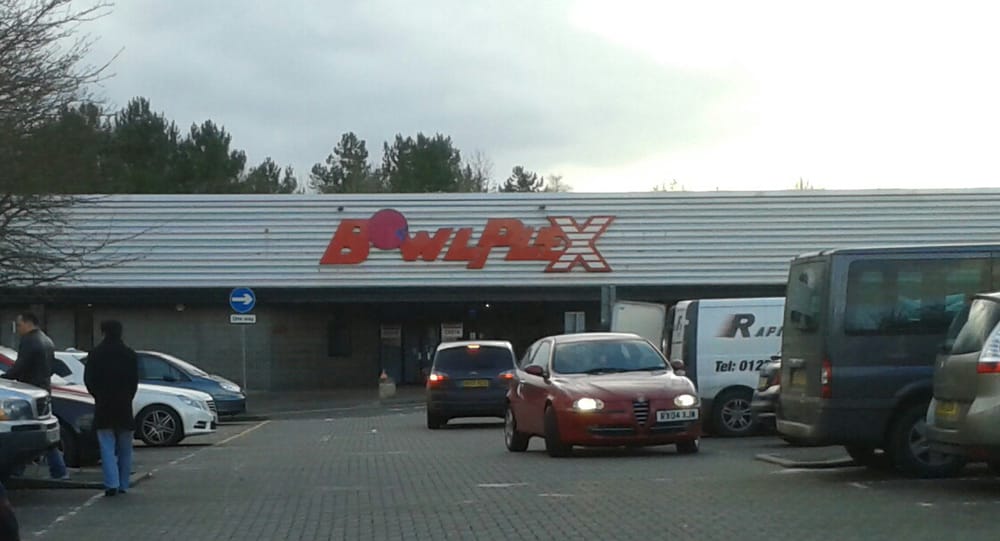 HOLLYWOOD BOWL Updated August 2024 Basingstoke Leisure Park