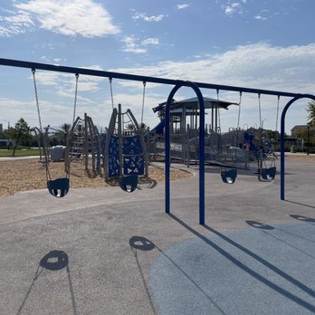 Victory Park - Parks Near Me - Tustin, California