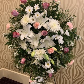 Dayspring Flowers and Gifts - Florists Near Me - Apex, North Carolina