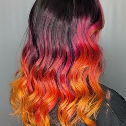 Salon LaMont