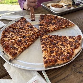 Canyon BBQ and Grill - Barbeque Near Me - Camp Wood, Texas Canyon BBQ and Grill - Barbeque Near Me - Camp Wood, Texas