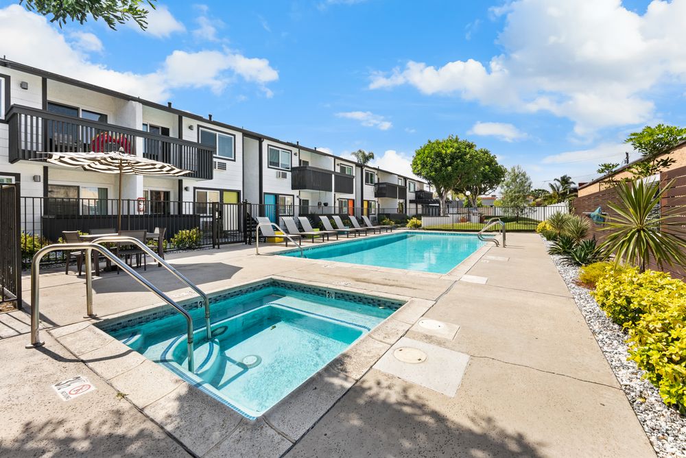 EASTSIDE APARTMENTS Updated August 2024 84 Photos & 34 Reviews