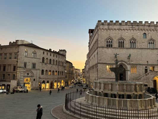 Palazzo dei Priori by null