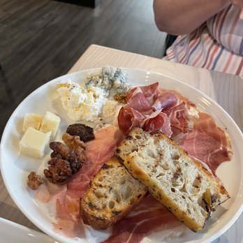 Char & Lemon - Italian Near Me - Oxford, Connecticut