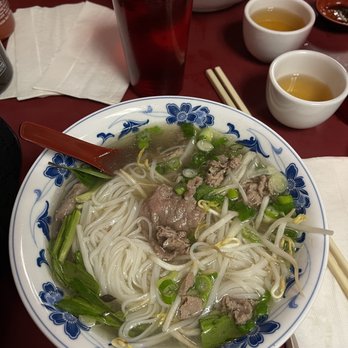 Pho Tien Thanh - rare beef pho - Vietnamese Near Me - Toronto, Ontario