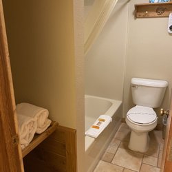 Flat Creek Inn - Bathroom