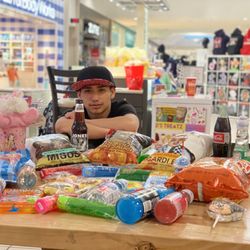 Frontier Mall - D's Treats