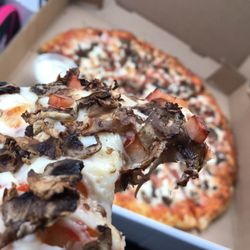 Rockin' Pizza N Chicken - I wished mushroom was cut bigger so it doesn't over burn and cooked