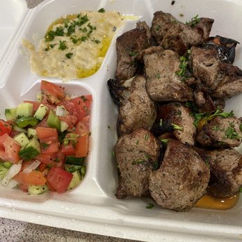 Hamada kabobs - Mix skewers with lamb and chicken - Mediterranean Near Me - Tampa, Florida Hamada kabobs - Mix skewers with lamb and chicken - Mediterranean Near Me - Tampa, Florida