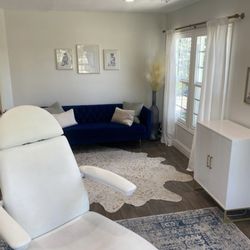Modern SLC Injections & Aesthetics - Injection room