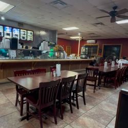 Tony's Barbecue & Steak House - Inside