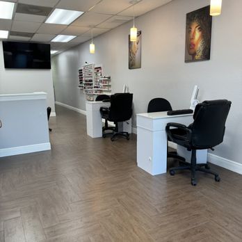 Elegant Nails - Nail Salons Near Me - Oldsmar, Florida