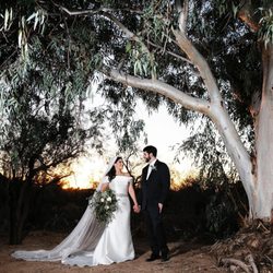 The Buttes at Reflections - Large tree and tree swing for sunset photos
