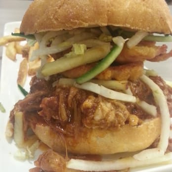 Foodwares Market - Pulled pork sandwich - Coffee & Tea Near Me - Toronto, Ontario Foodwares Market - Pulled pork sandwich - Coffee & Tea Near Me - Toronto, Ontario