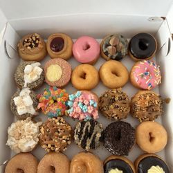 Van Dough - 25 pack of Van Dough's Mini Donuts