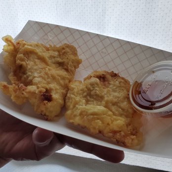 Marugame Udon - Tempura (Fried) Chicken!!! YAAAAAAASSSSSSSS. $2 per piece. With tempura sauce. - Japanese Near Me - Honolulu, Hawaii
