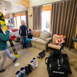 Ski Butlers - Finishing up the delivery.