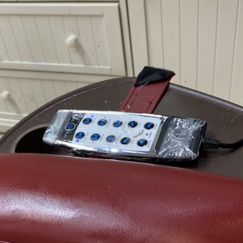 Fab Nails & Spa - Dirty and worn out seats. - Nail Salons Near Me - Gilbert, Arizona