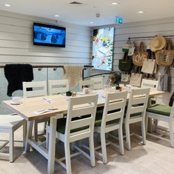 Daylesford Organic - Cafe seating.