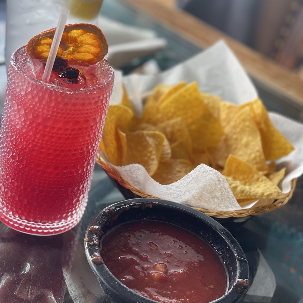 Monarca's - Blackberry Lemonade, Chips & Salsa - Mexican Near Me - Cape Coral, Florida