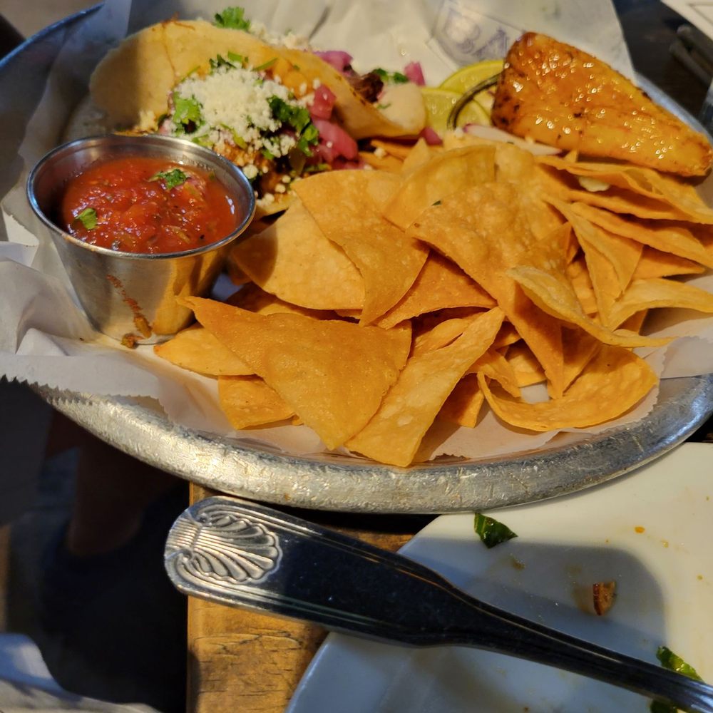 Basin 141 - Taco combo - short rib & chicken mole - Gastropubs Near Me - Monrovia, California
