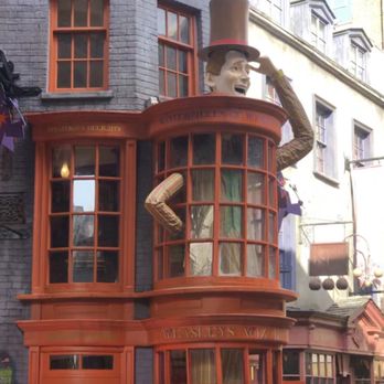 Weasley's Wizard Wheezes - Toy Stores Near Me - Orlando, Florida