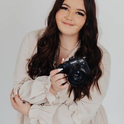 Savy Memories - Hi, I am the photographer, Savannah Sadler!