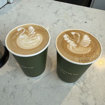 Honolulu Coffee - Prince Waikiki - Regular large latte with whole milk - Coffee & Tea Near Me - Honolulu, Hawaii