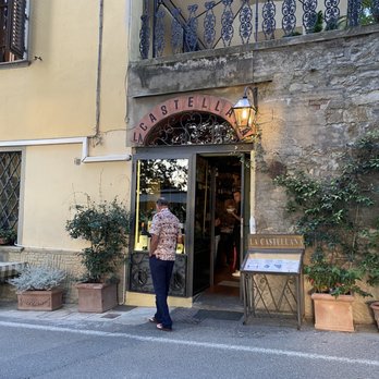 La Castellana - Outside entrance - Tuscan Near Me - Greve in Chianti, FI